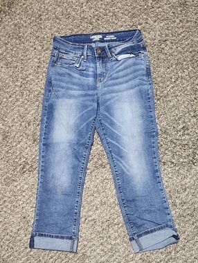 Women's Levis Light Blue Cropped Jeans